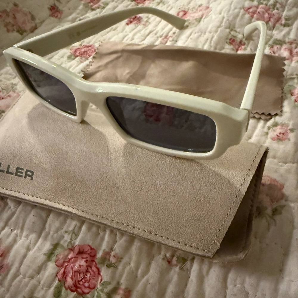 White Rectangular Sunglasses With Dark Lenses - image 5